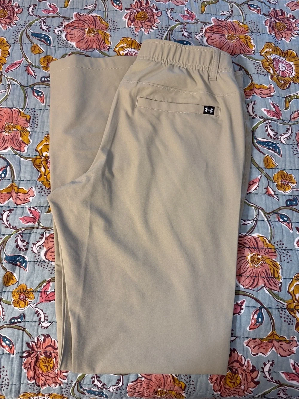 Under Armour 34x34 Beige Stretch Performance Chinos